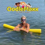 Oodles of Noodles OodleMaxx Giant Pool Noodle Blue